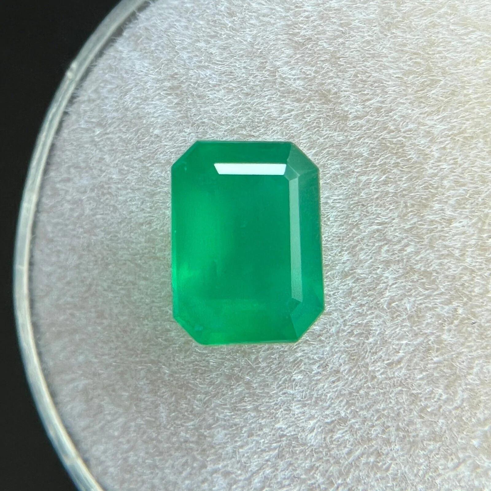 GIA Certified 1.48ct Natural Green Emerald Octagonal Emerald Cut Loose Gem For Sale 4