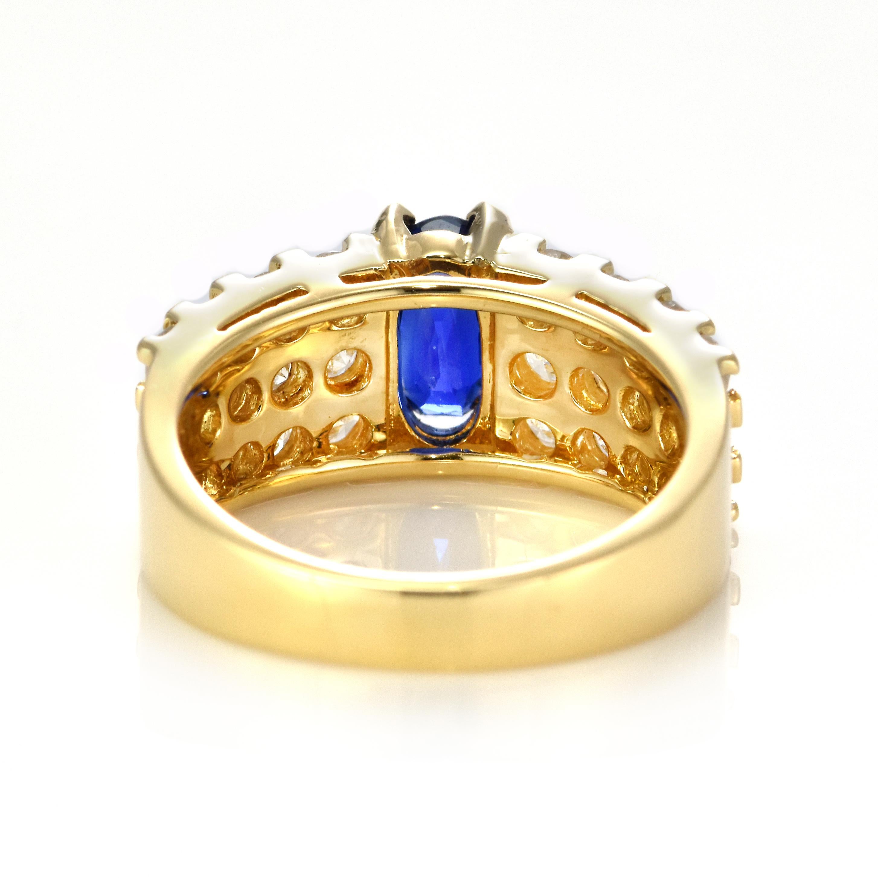 GIA Certified 1.49 Carat Burmese Sapphire and Diamond Ring Made in 18 Karat Gold In New Condition For Sale In Tokyo, JP