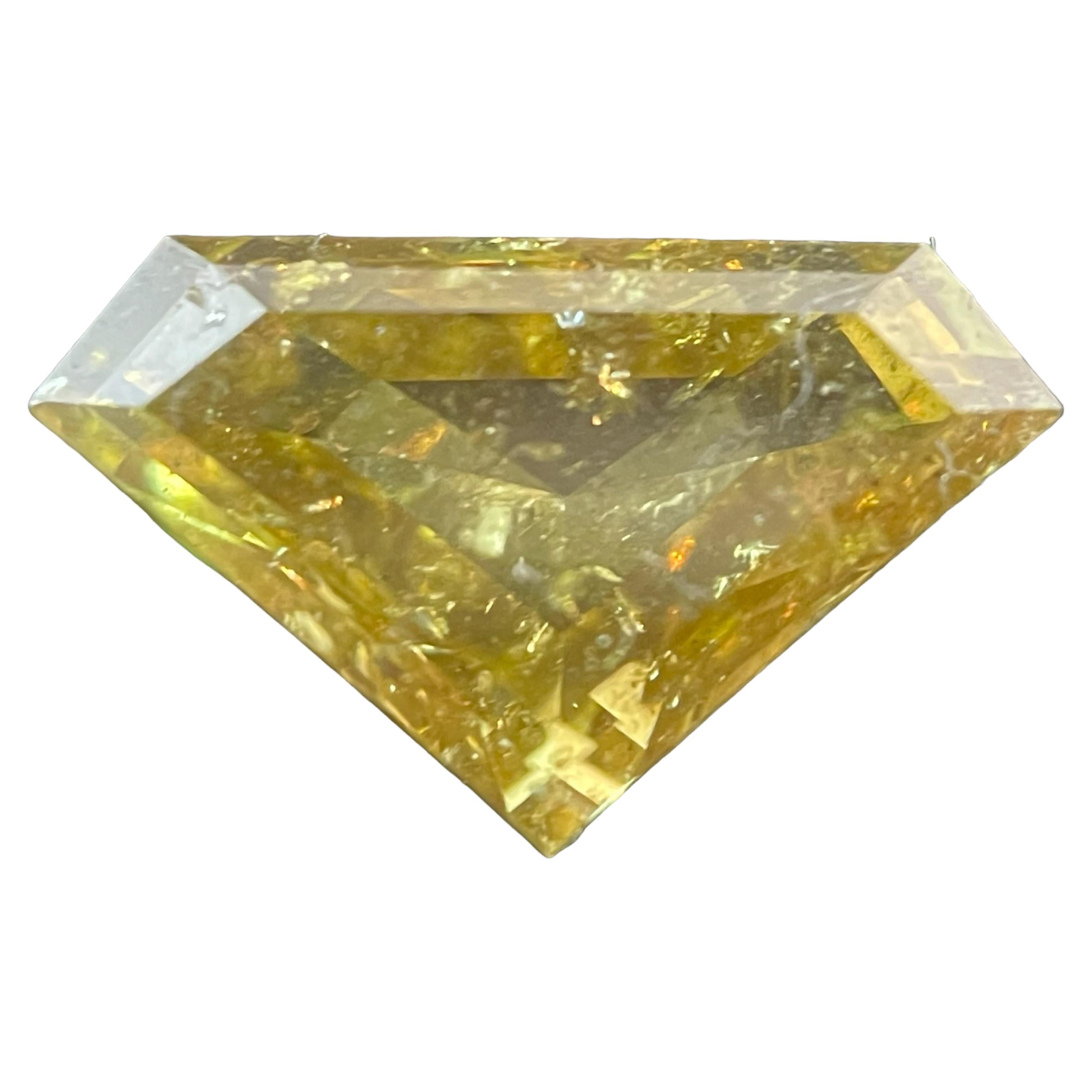 GIA Certified 1.49 Carat Fancy Chameleon Si2 Modified Shield Step Cut Diamond For Sale