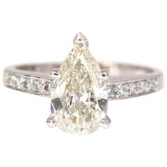 Bague en diamant en forme de poire de 1,49 carat avec accents ronds de 0,20 carat, 14 carats, certifié GIA