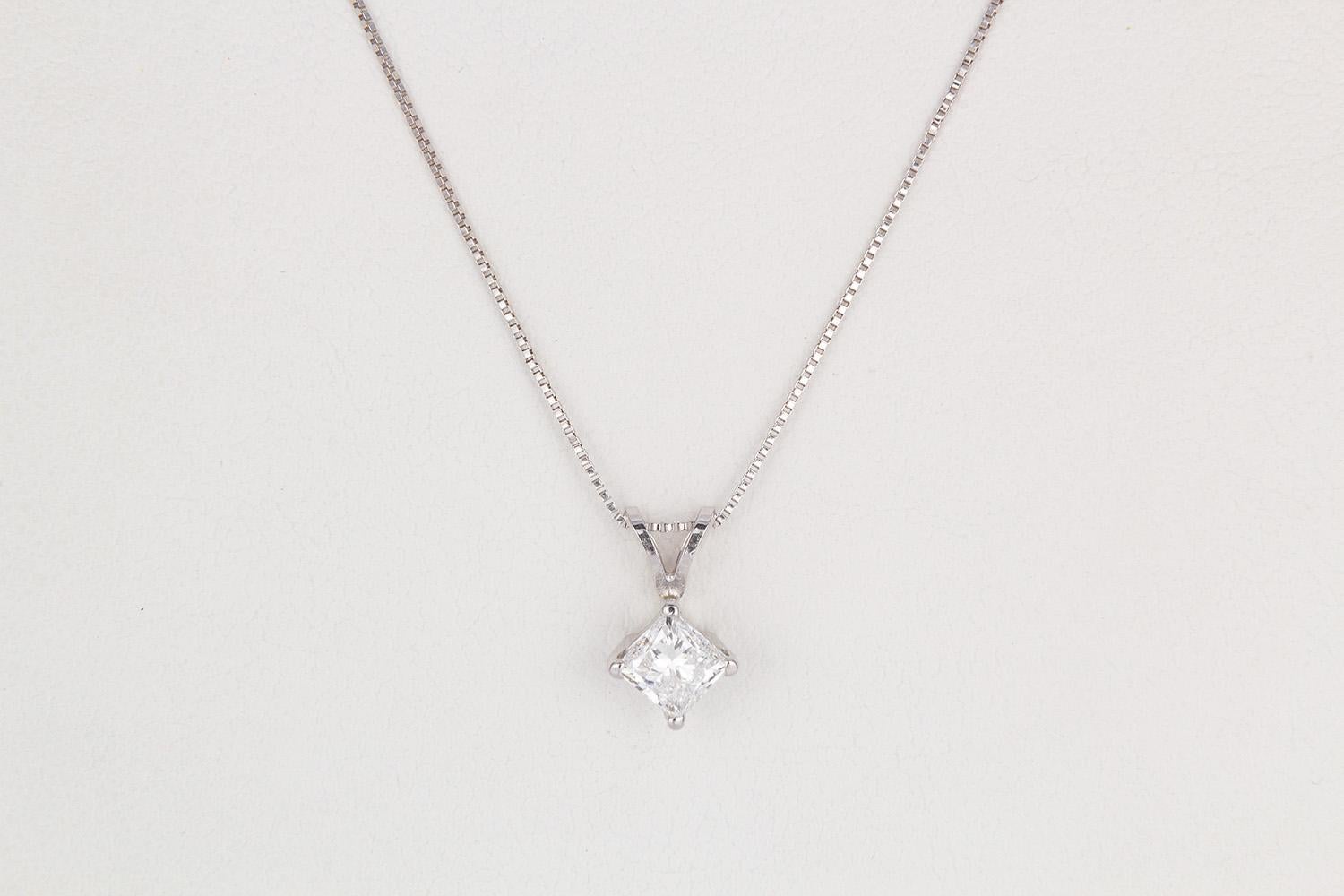 GIA Certified 14 Karat E/VVS2 White Gold and Princess Diamond Pendant Necklace 2
