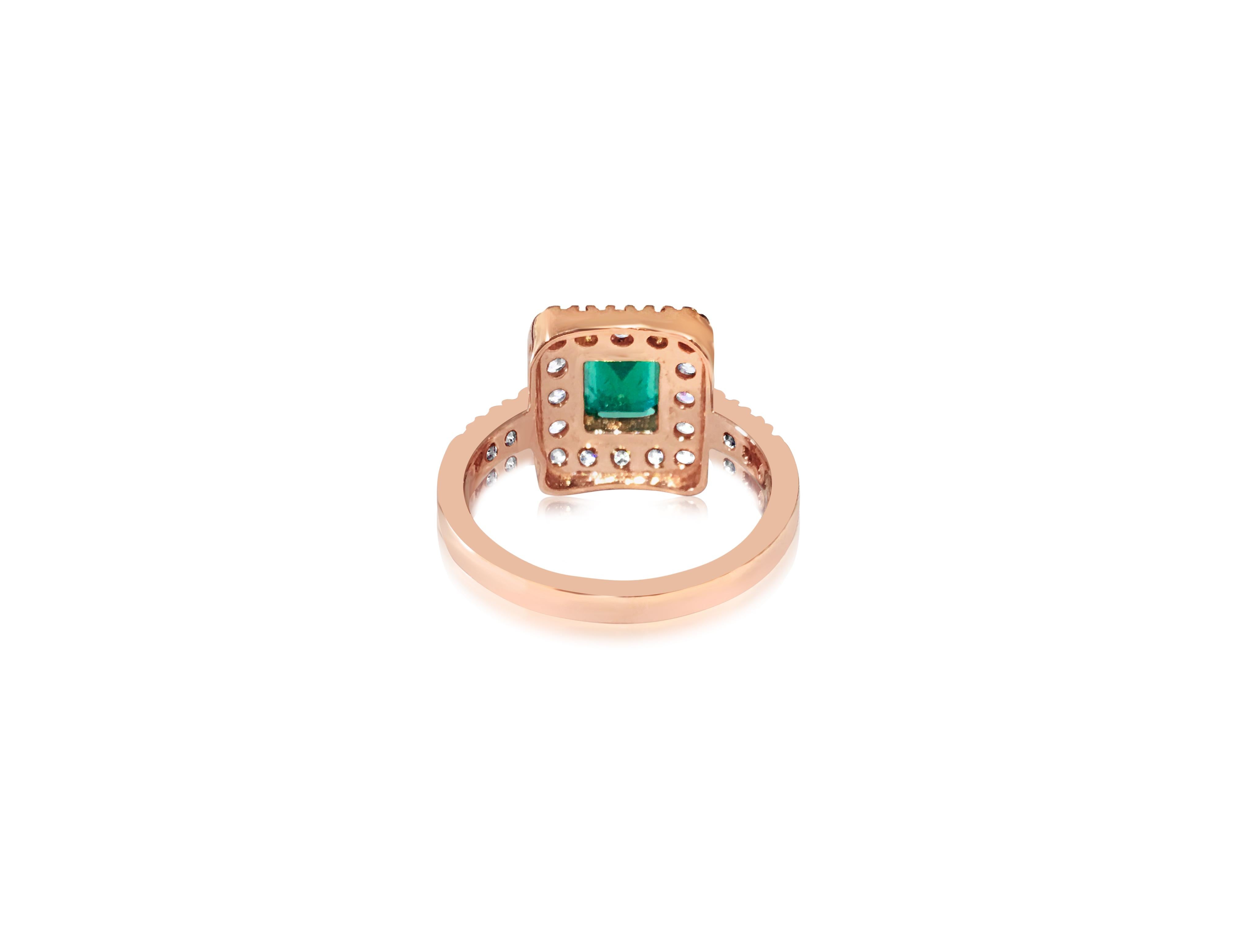 GIA certified, 14K Gold Emerald & Diamond Ring In Excellent Condition For Sale In Miami, FL