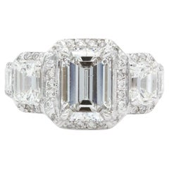 Anello di fidanzamento a tre pietre con diamante smeraldo e oro bianco 14K certificato Gia