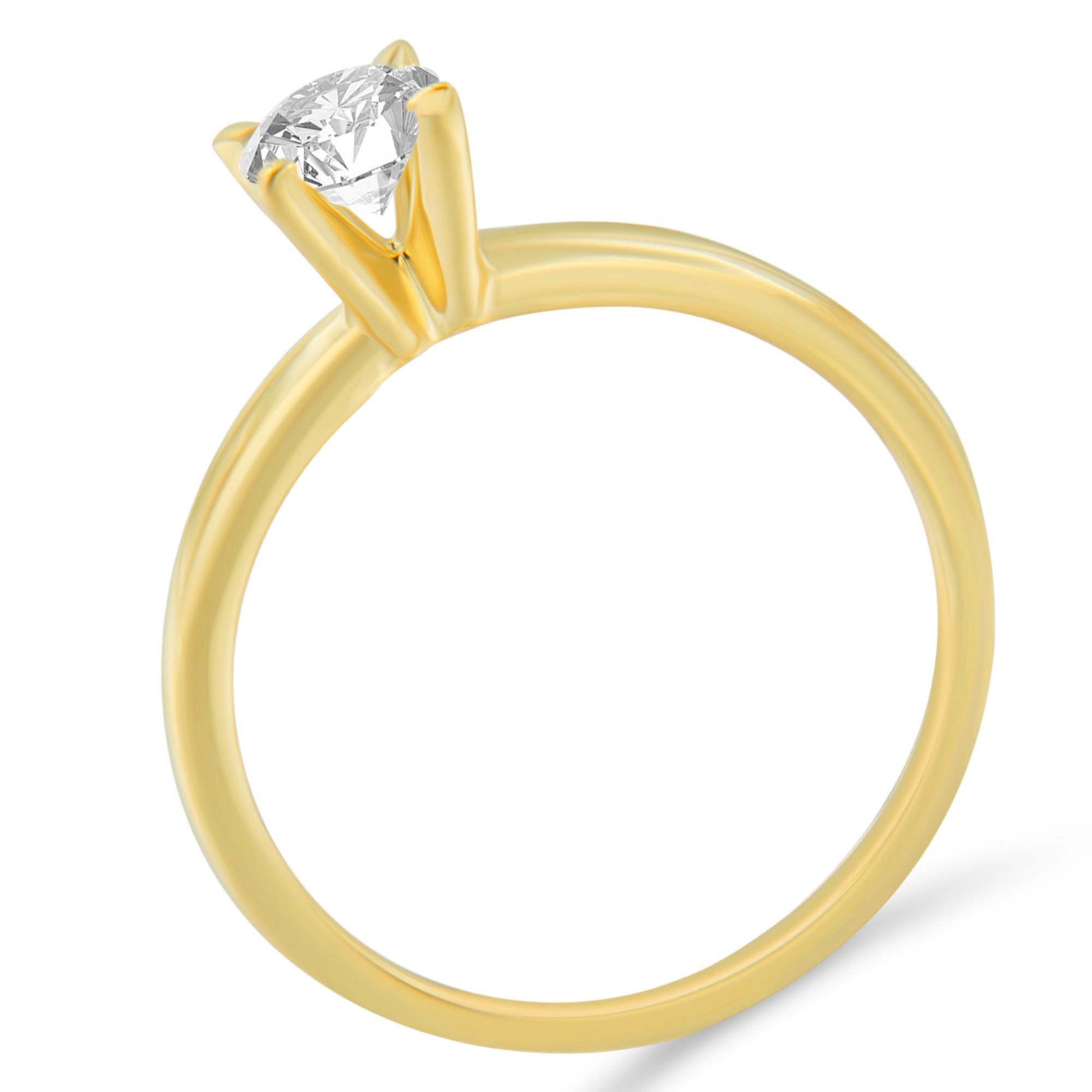 Taille ronde Bague de fiançailles solitaire en or jaune 14 carats avec diamants de 1/2 carat certifiés par le GIA en vente