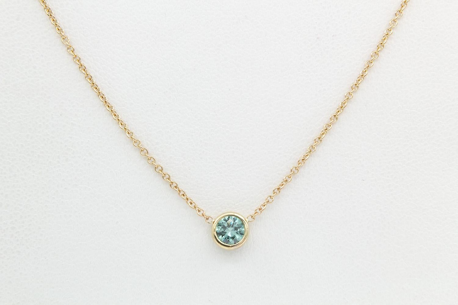 Collier pendentif en or jaune 14 carats et diamants verts et diamants verts certifiés GIA 0,32 carat Neuf - En vente à Tustin, CA