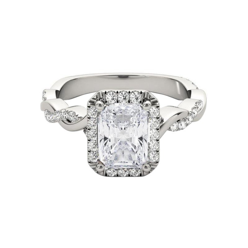 GIA Certified 1.5 Carat Braided Band Radiant Halo White Gold Ring (anello con diamanti a raggiera) in vendita