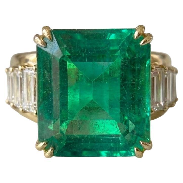 GIA Certified 15 Carat Colombian Emerald Octagonal Step-Cut Ring For Sale