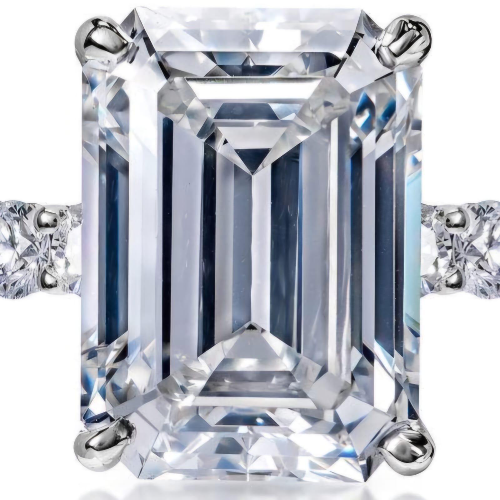 Anillo de diamantes talla esmeralda de 15 quilates certificado por el GIA en Nuevo estado para la venta en Mumbai, IN