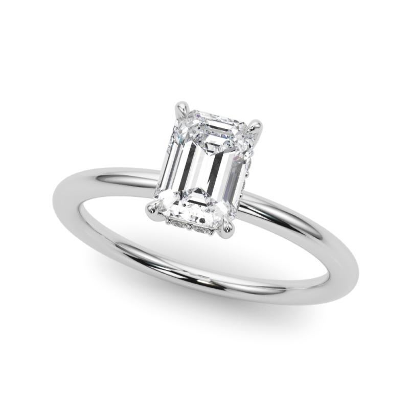 Taglio smeraldo GIA Certified 1,5 Carat Hidden Halo Emerald Anello con diamante in oro bianco 18K in vendita