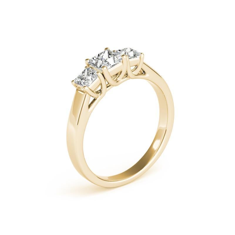 Donna Anello classico con diamante Princess a tre pietre certificato GIA da 1.5 carati in vendita