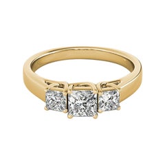 Anello classico con diamante Princess a tre pietre certificato GIA da 1.5 carati