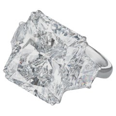 GIA Certified 15 Carat Radiant Cut Trapezoids Diamond Ring