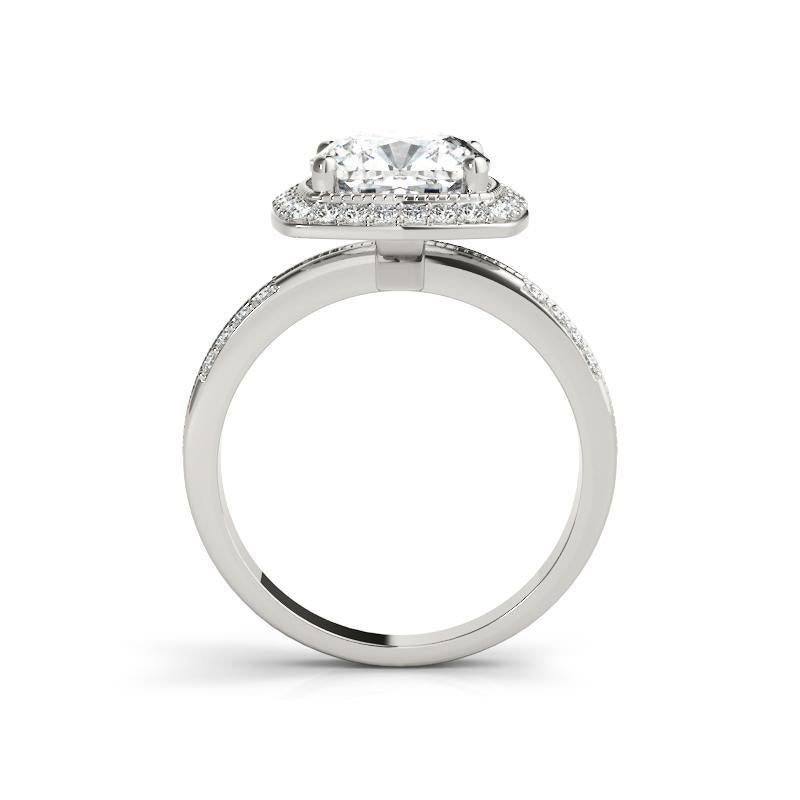 Anello con diamante aureolato quadrato rialzato da 1,5 carati in oro bianco certificato GIA In condizioni Nuovo in vendita a New York, NY