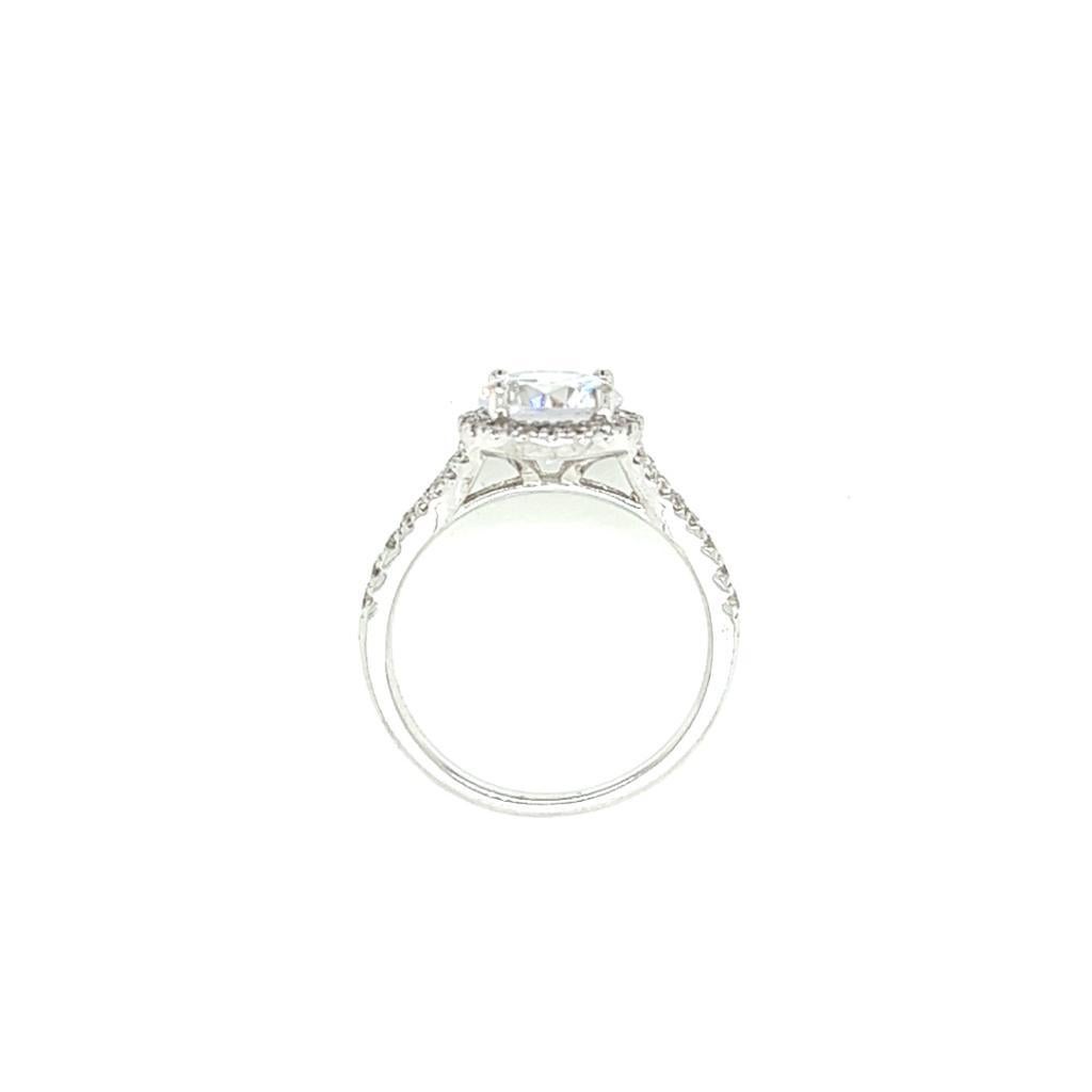 For Sale:  GIA Certified 1.5 Carat Round Brilliant Diamond Ring in Platinum 5