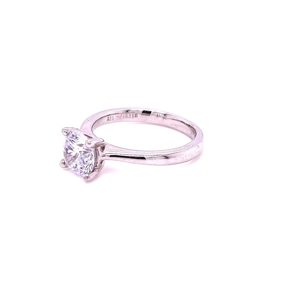 For Sale:  GIA Certified 1.5 Carat Round Brilliant Diamond Solitaire Ring in Platinum 5