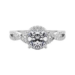 Bague de diamant en platine certifiée GIA de 1.5 carat Solitaire Cushion Halo Infinity