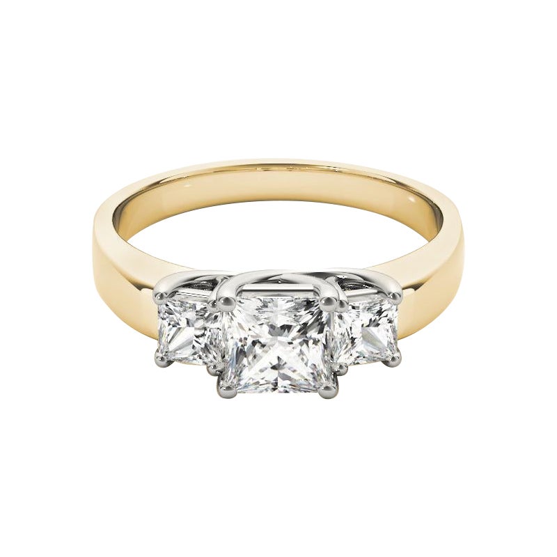 Bague à trois pierres en or jaune 18 carats, certifiée GIA, diamant princesse de 1,5 carat en vente