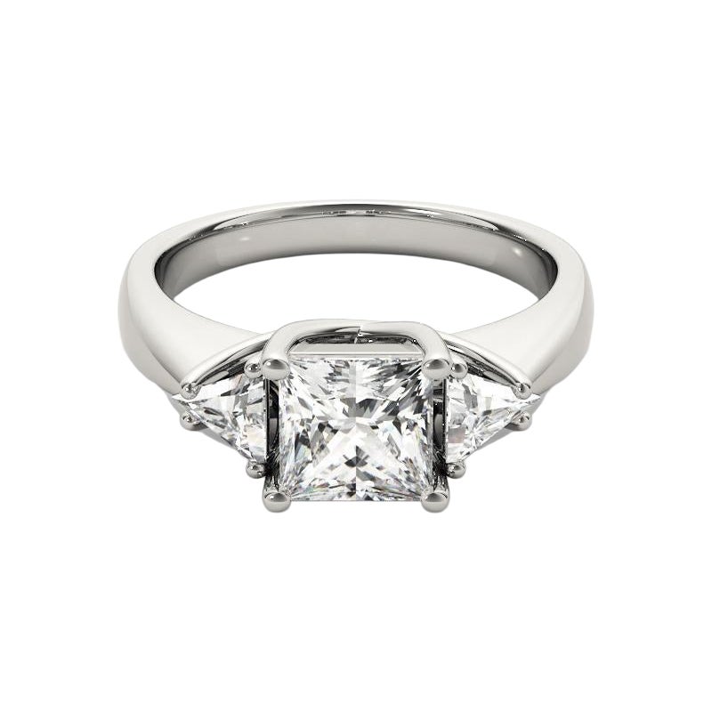 GIA Certified 1,5 Carat Three-Stone Trillion e Princess Platinum Diamond Ring