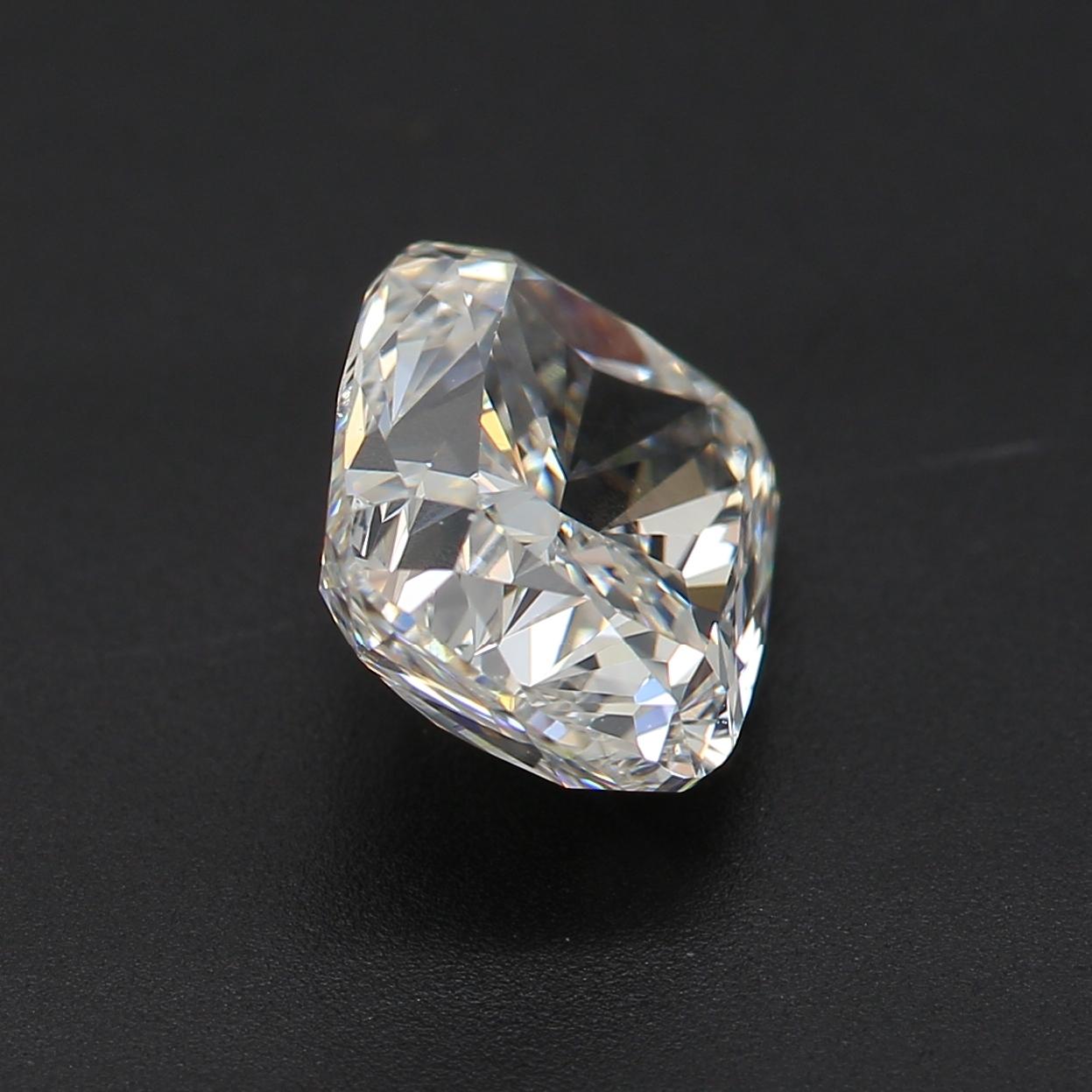 Women's or Men's GIA Certified 1.50 Carat D Colour VS1 Clarity Diamond For Sale