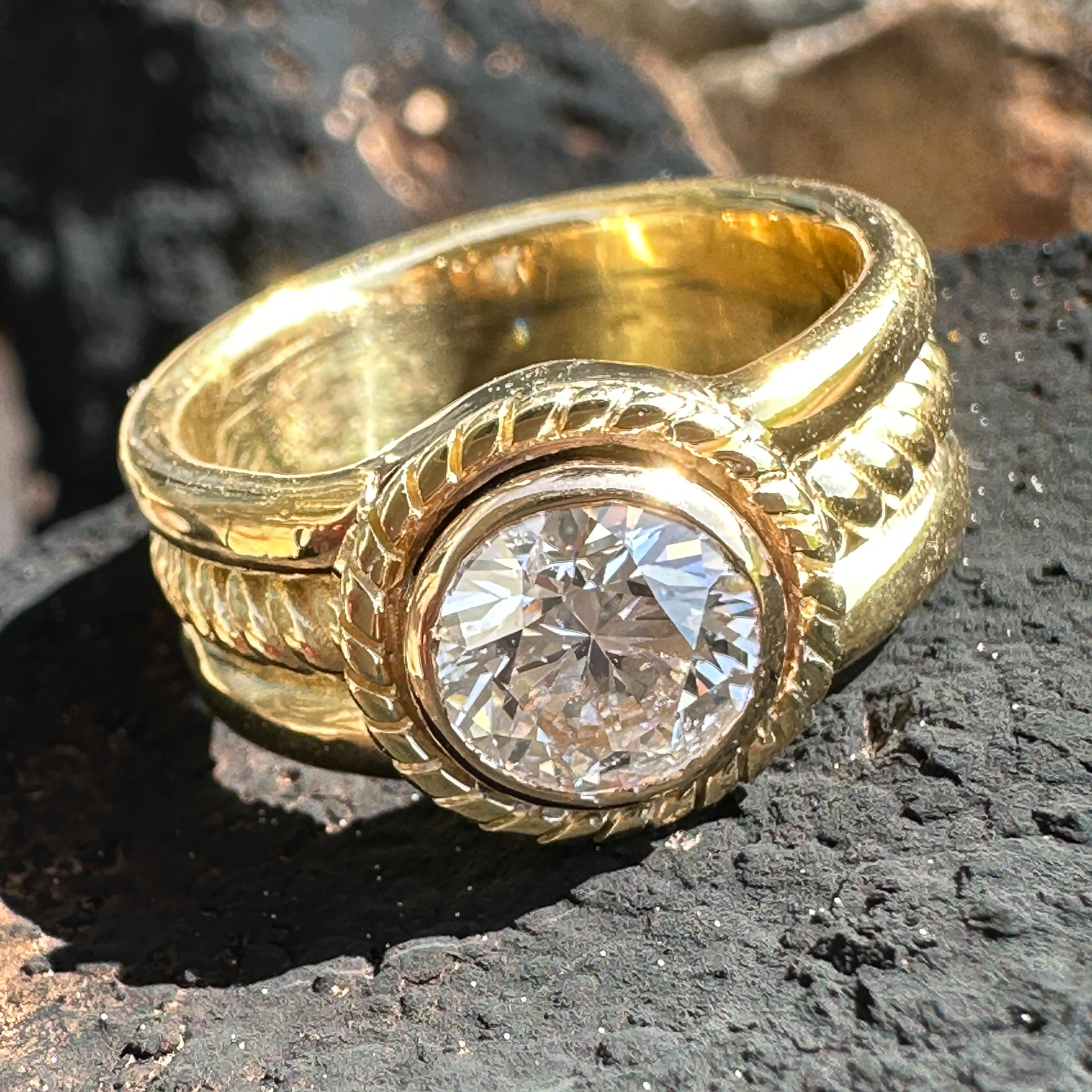 Taille brillant Bague solitaire en or jaune 18 carats avec diamant certifié GIA de 1,50 carat en vente