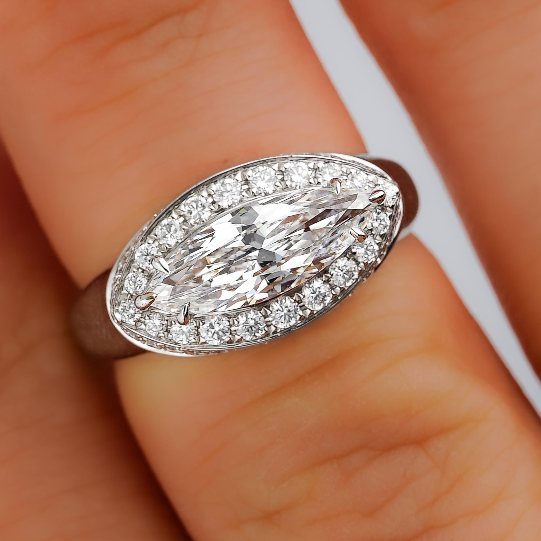 GIA Certified 1.50 Carat Marquise Cut Diamond 18K White Gold Unisex Ring For Sale 3
