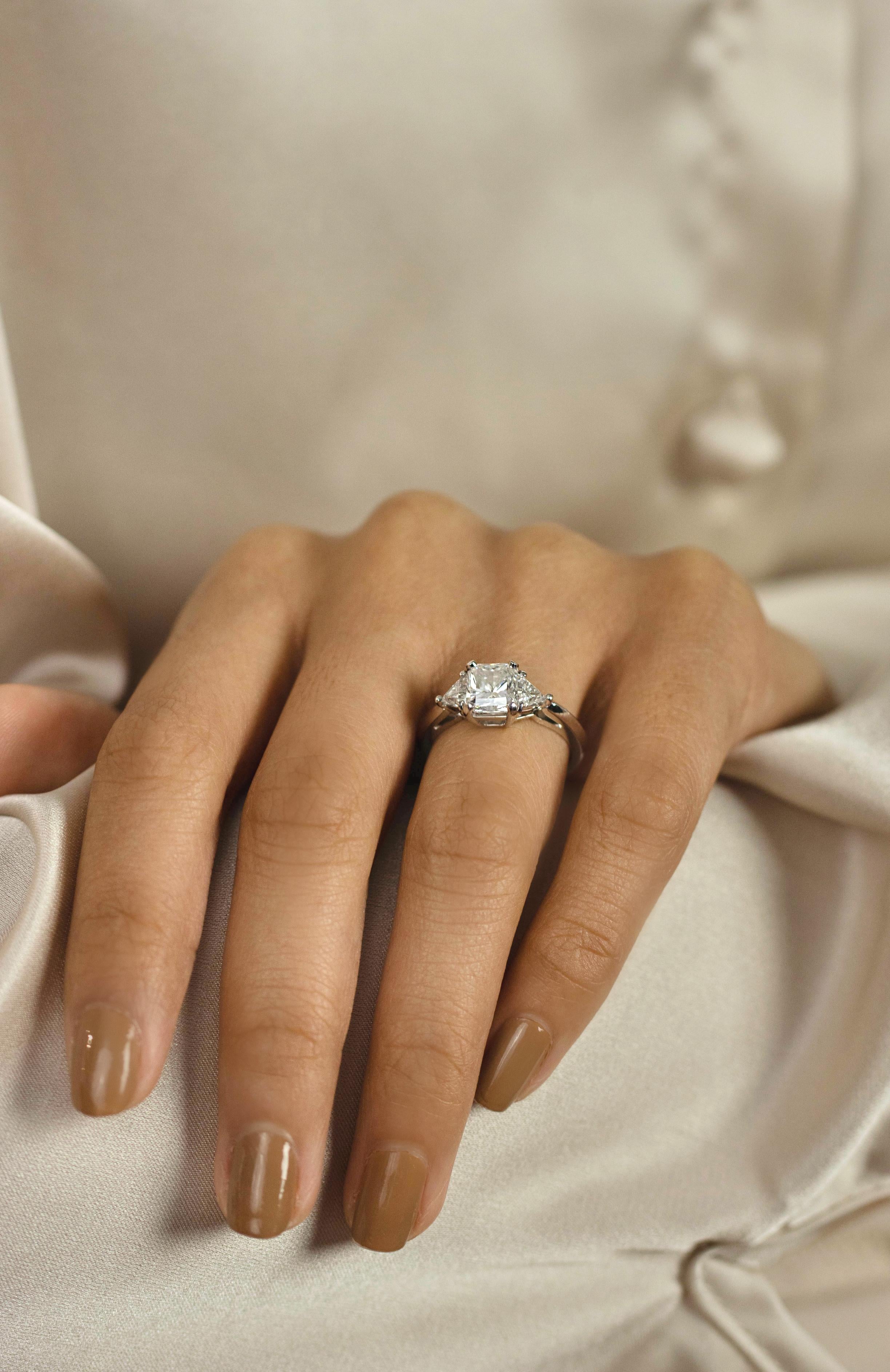 GIA Certified 1.50 Carats Radiant Cut Diamond Three-Stone Engagement Ring In New Condition For Sale In New York, NY