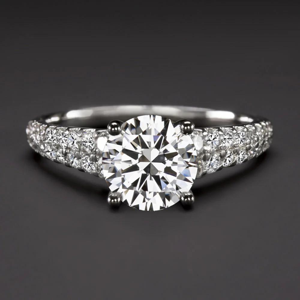 Art Déco GIA Certified 1,53 Carat Round Brilliante Diamond Anello in oro 14K in stile Art Deco in vendita