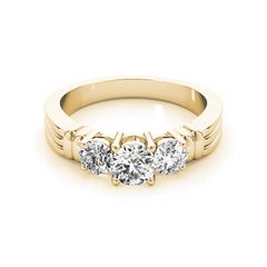 GIA Certified 1.50 Carat Round Three-Stone Ribbed Band Diamond Ring (bague de diamant à trois pierres)