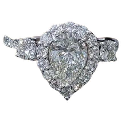 GIA Certified 1.50 Carats F/VS1 Pear Diamonds 18K Gold Ring For Sale