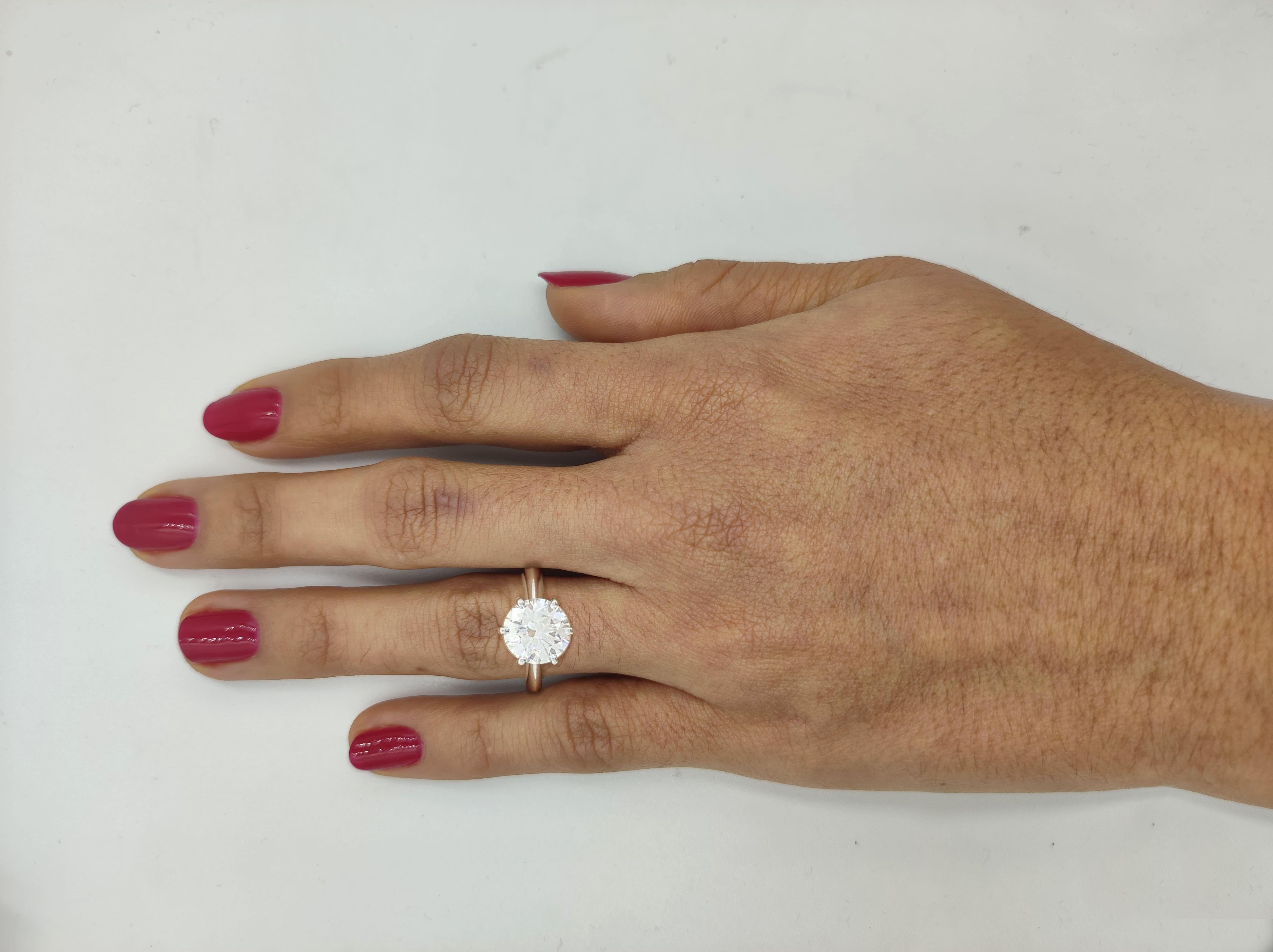 GIA Certified 1.50 Ct Round Brilliant Cut Diamond Ring In New Condition For Sale In Rome, IT