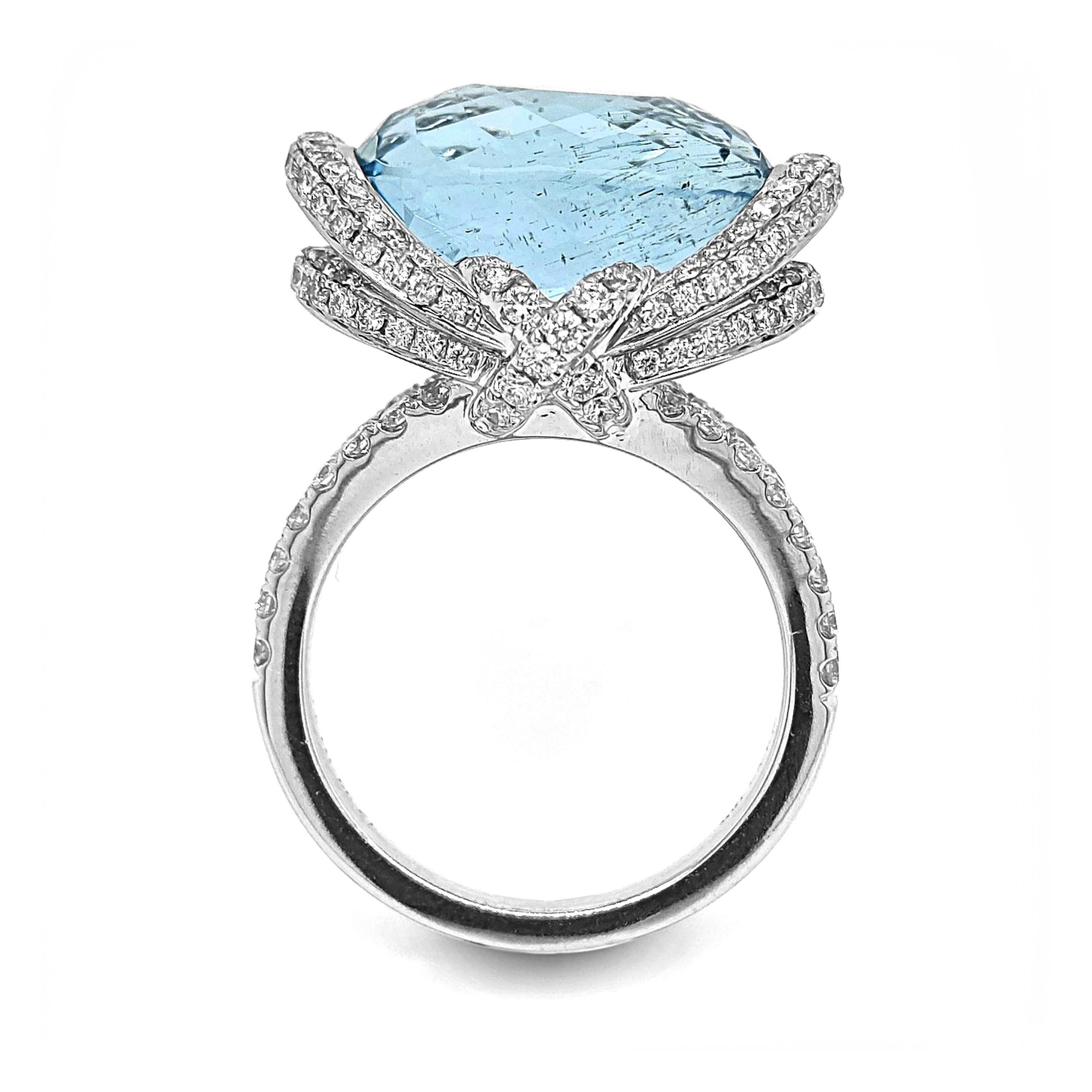 Taille mixte GIA Certified 15.04 Carat Aquamarine and White Diamond White Gold Ring en vente