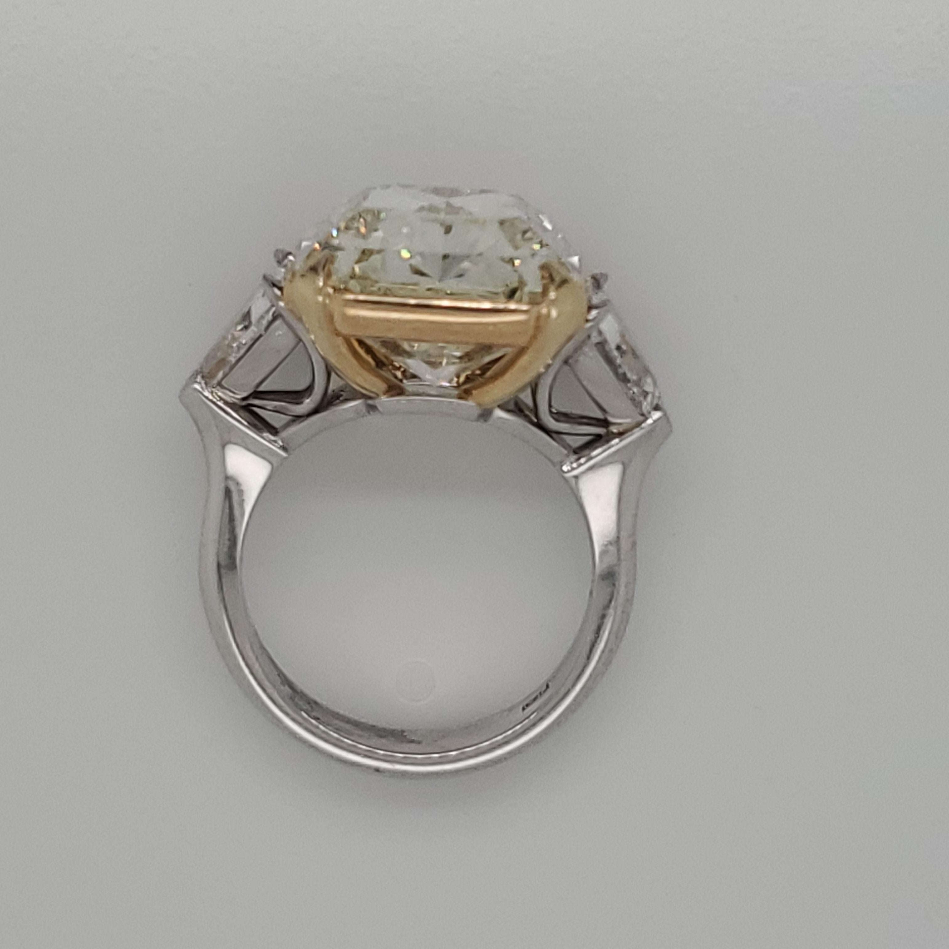 Women's GIA Certified 15.07 Fancy Yellow VS1 Center Diamond Stone 3-Stone Ring