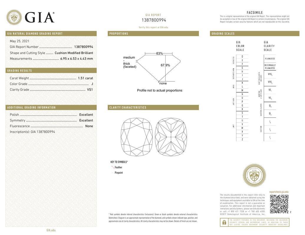 Contemporain Bague à diamant en platine certifiée GIA de 1.51 carat avec halo coussin et triple pavage en vente