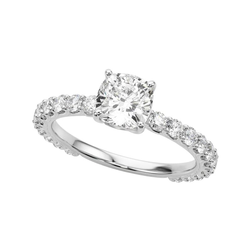 GIA Certified 1.51 Carat Cushion Partial Eternity Shank Platinum Diamond Ring (anello di diamanti con gambo a forma di cuscino)