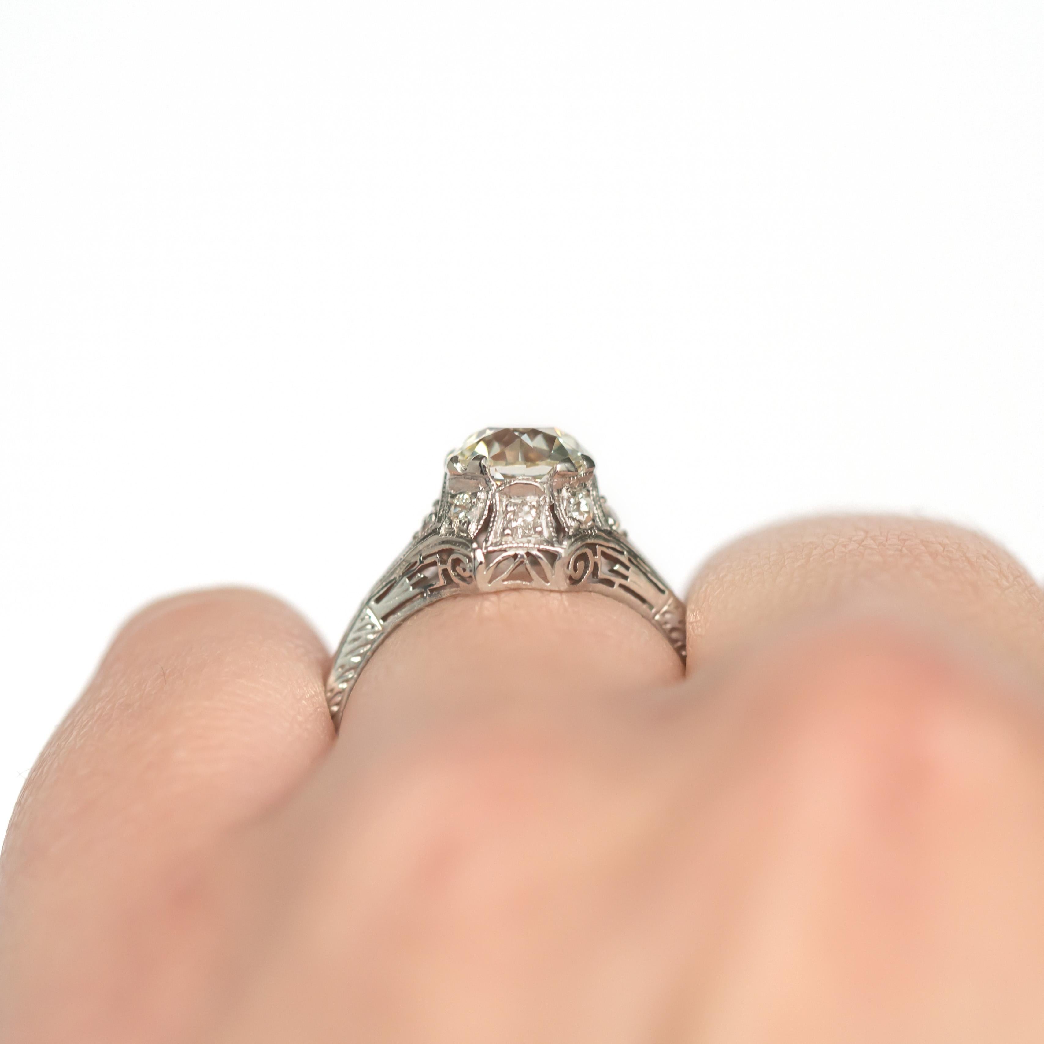 GIA Certified 1.51 Carat Diamond Platinum Engagement Ring For Sale 1