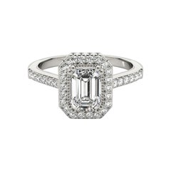 Diamante smeraldo aureolato da 1.51 carati certificato GIA  Anello con diamante