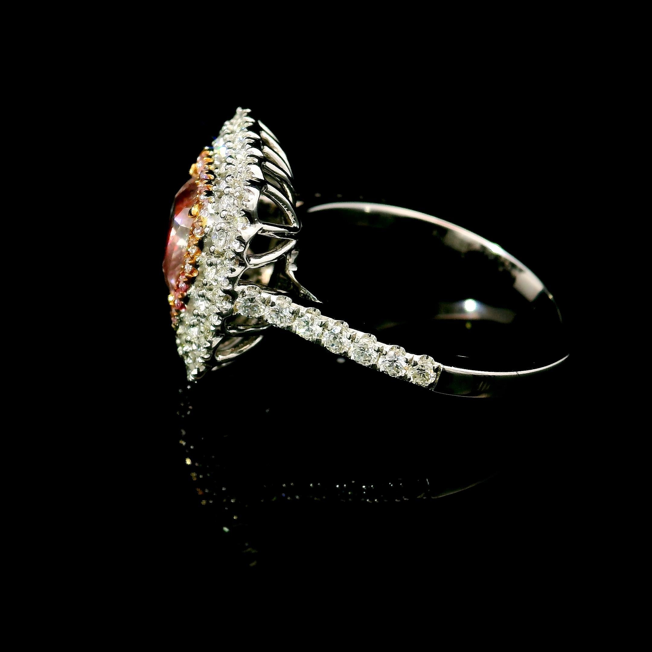 Anello con diamante certificato GIA da 1,51 carati Fancy Light Brownish Pink con purezza I1 in vendita 2