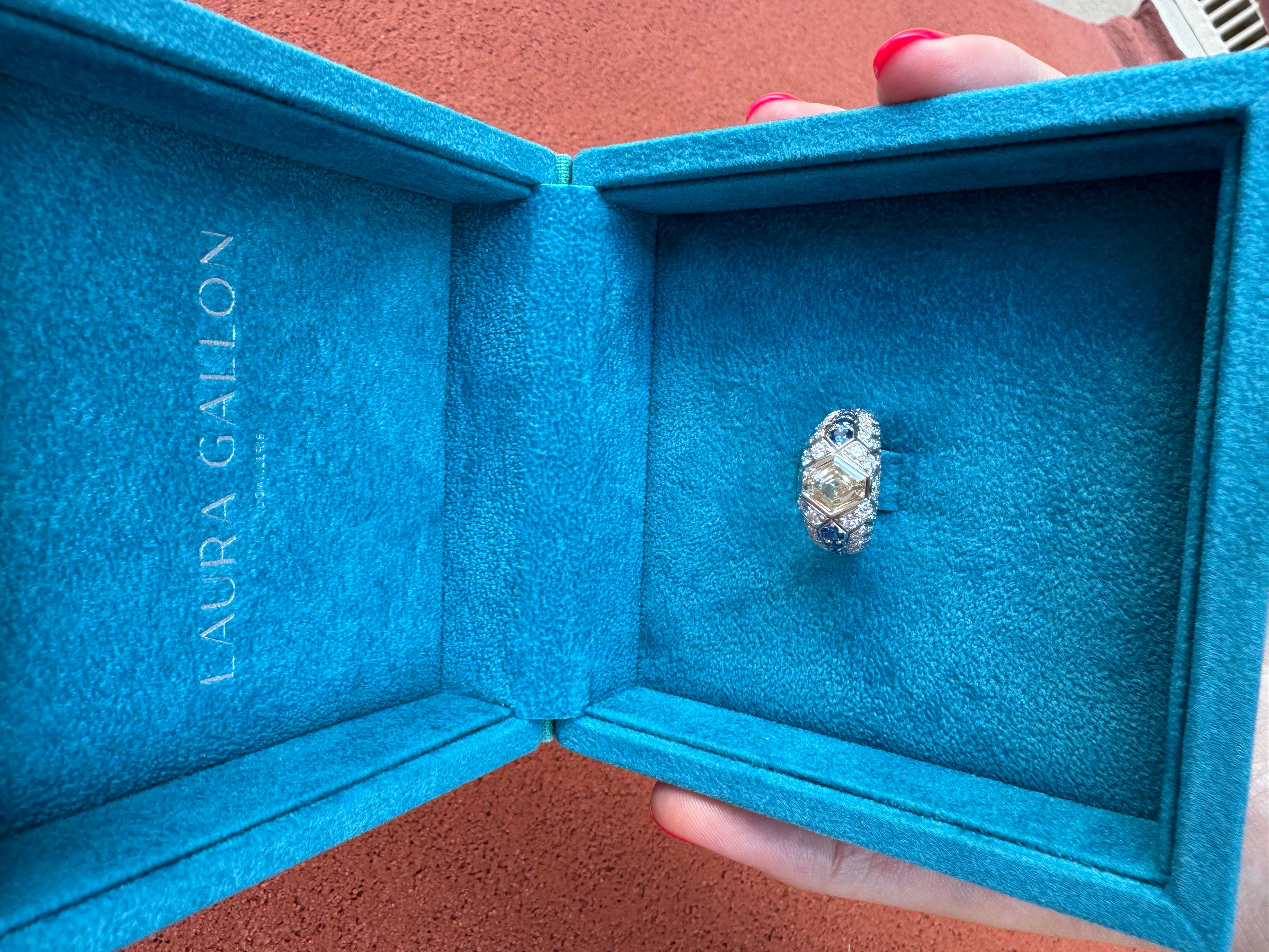 Anillo de diamantes hexagonales y zafiros azules certificado por el GIA de 1,51 quilates Corte hexagonal en venta