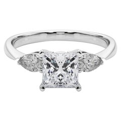 Anello con diamante a tre pietre Princess East-West certificato GIA da 1,51 carati