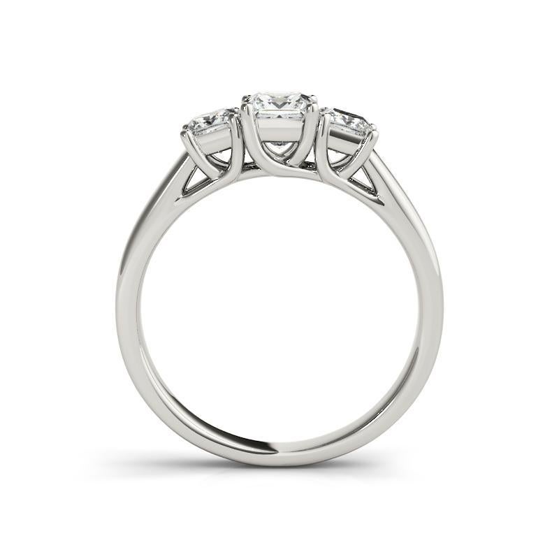 Anello classico con diamante Princess a tre pietre certificato GIA da 1.51 carati In condizioni Nuovo in vendita a New York, NY