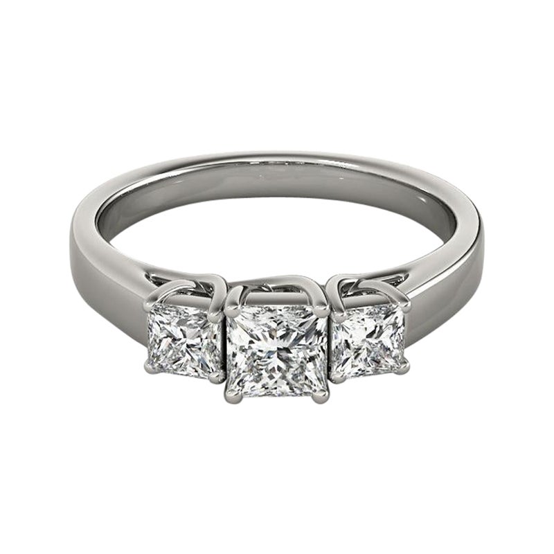 Anello classico con diamante Princess a tre pietre certificato GIA da 1.51 carati