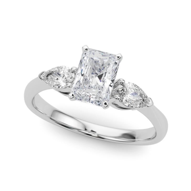 Taglio radiant Anello con diamante radiante est-ovest a tre pietre certificato GIA da 1,51 carati in vendita