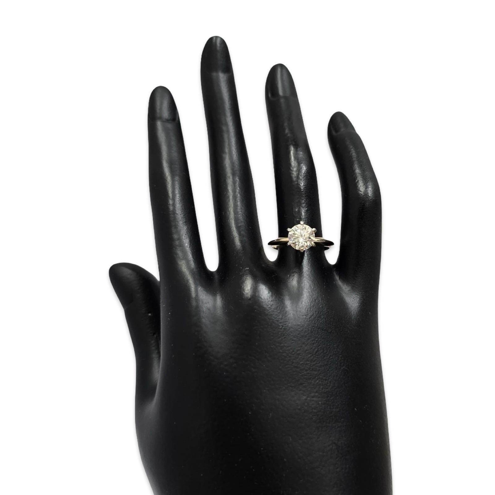 GIA-zertifizierter 1,51 K/SI2 runder Diamant-Solitärring im Zustand „Hervorragend“ im Angebot in Miami, FL