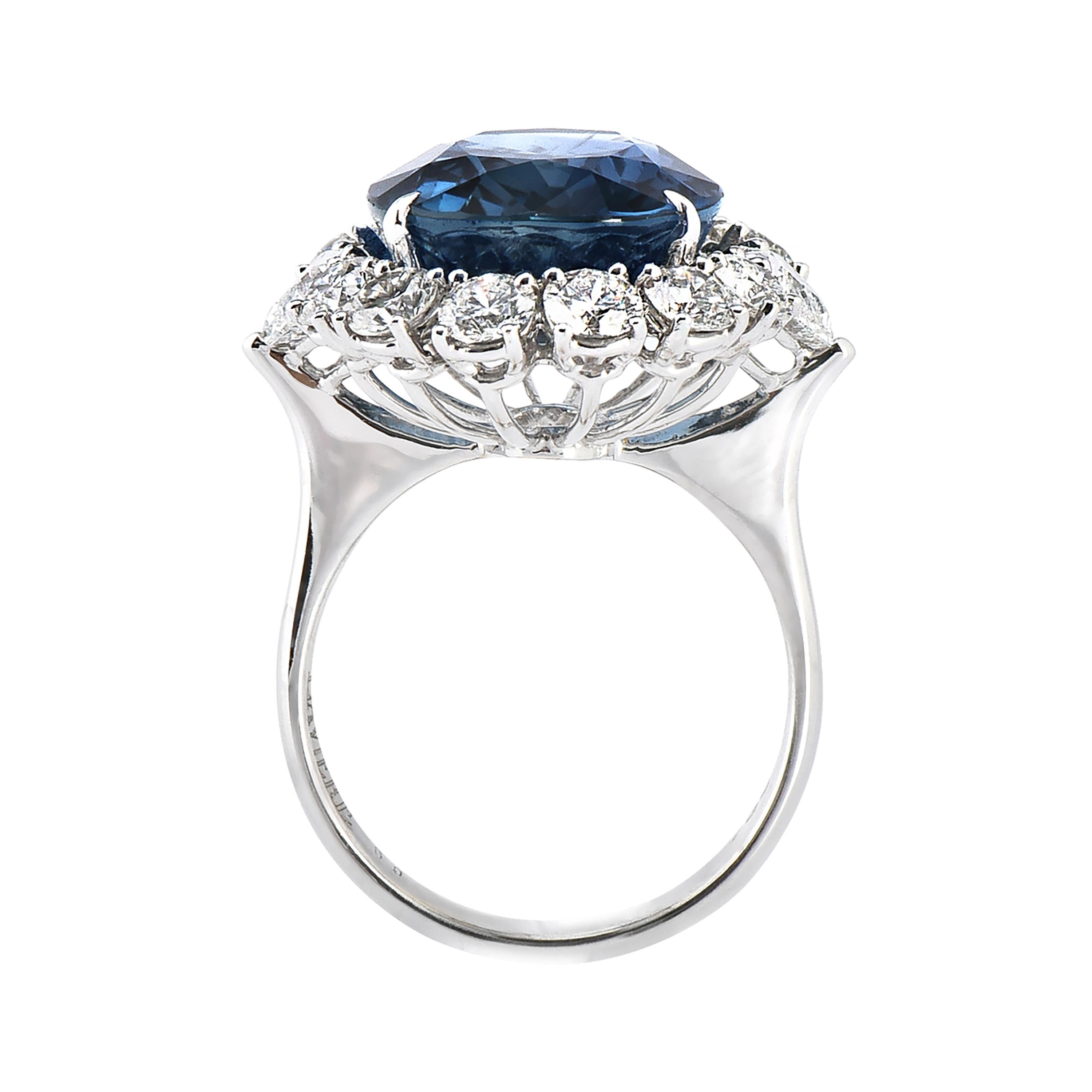Modern Laviere GIA Certified 15.12 Carat Blue Sapphire and Diamond Cocktail Ring For Sale