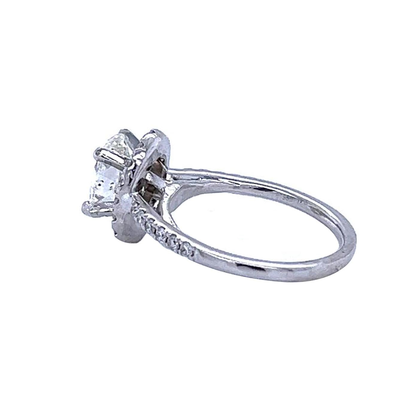 Modernist Highly Important GIA Certified 1.51 Carat Flawless Platinum Oval Diamond Ring For Sale