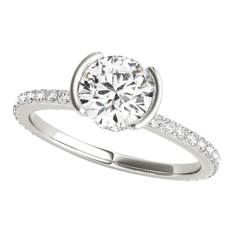Anello con diamanti in platino certificato GIA da 1,51 carati, mezzo castone, aureola nascosta e pavé