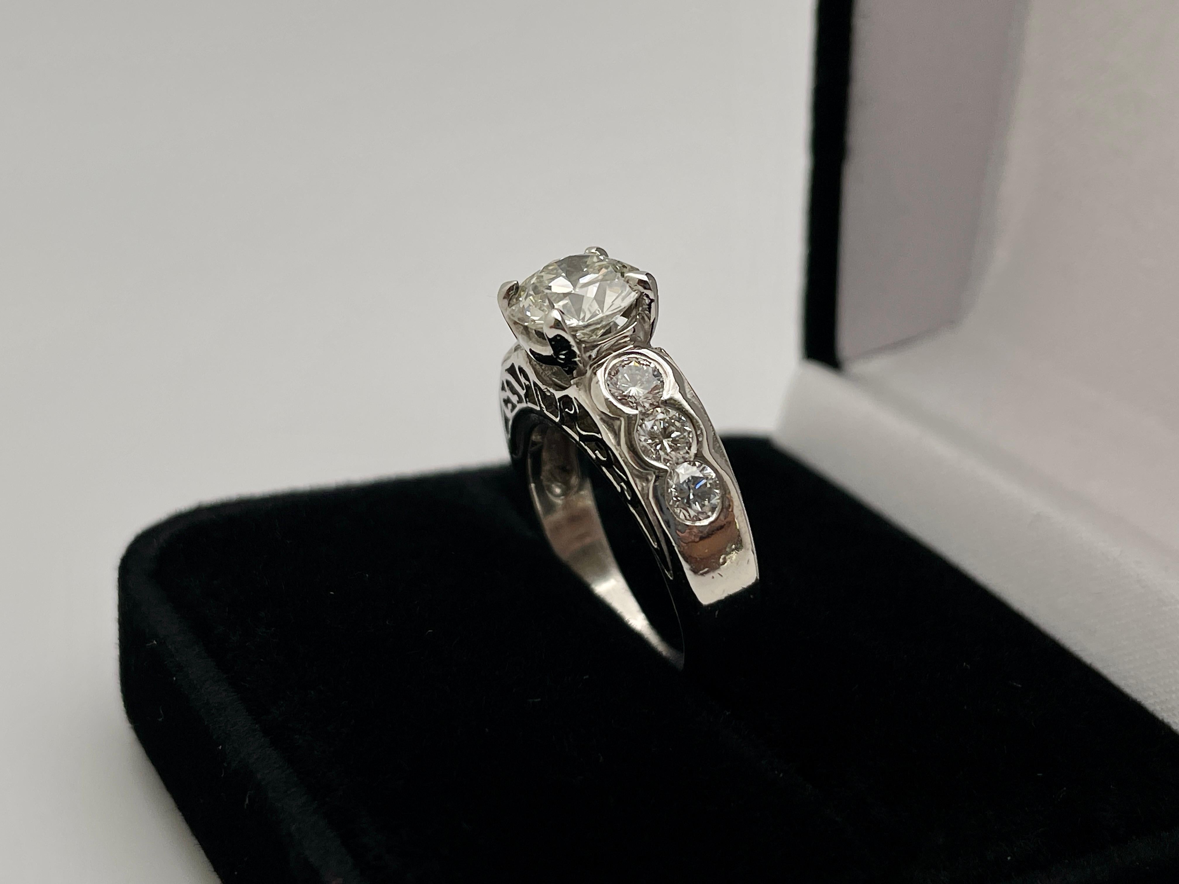 Bague de fiançailles en platine avec diamant certifié GIA de 1,52 carat Bon état - En vente à Westport, CT
