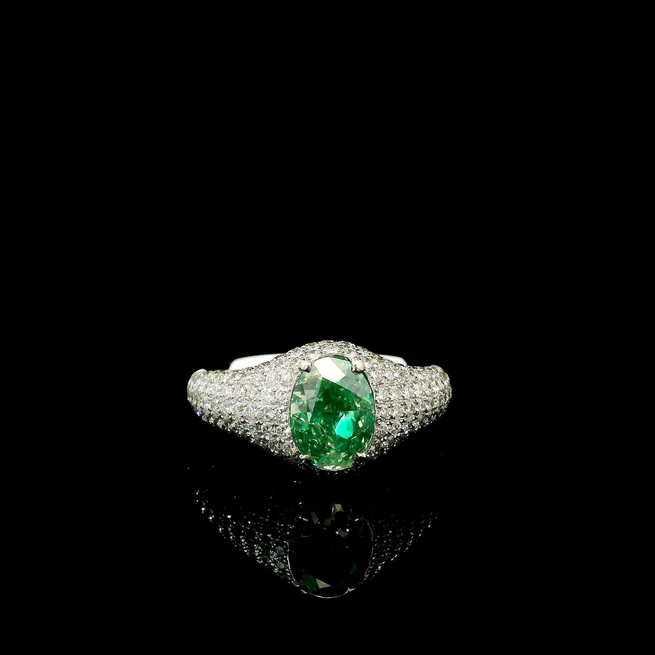 18kt white gold ring with diamonds
  
  Gold colour & karat: White gold 18kt
  Weight: 5.30 grams
  
  Set with-
  Stone type: Diamonds
  Shape: Oval
  Carat: 1.52
  Colour: Fancy Green Yellow
  Clarity: I1
  
  Surrounding Stones: Diamonds
 1)