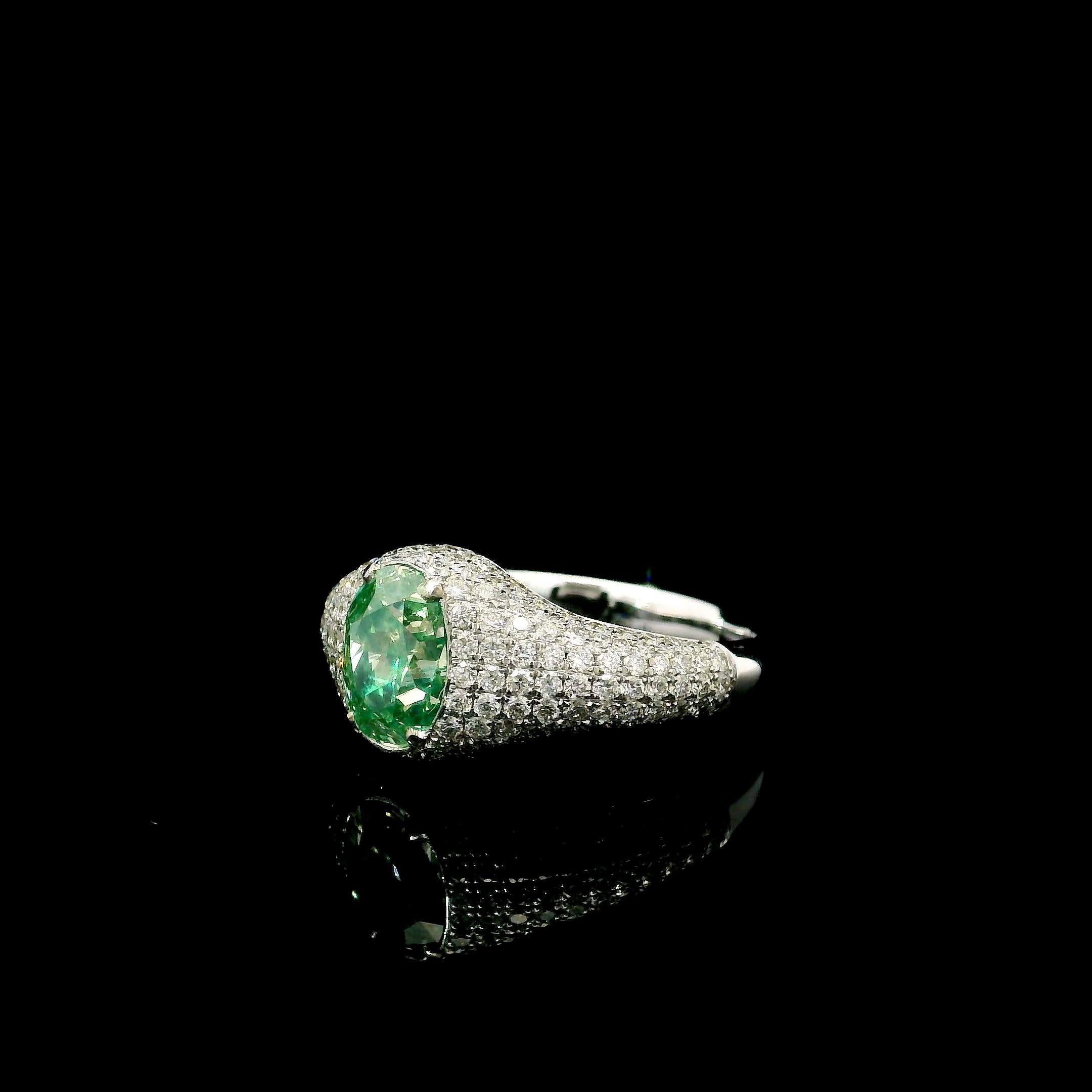 GIA Certified 1.52 Carat Fancy Green Yellow I1 Clarity Diamond Ring In New Condition For Sale In บางรัก, TH