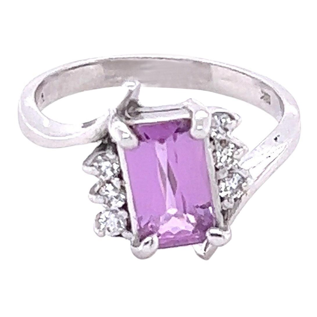 Bague en or blanc avec saphir rose de 1,52 carat et diamants certifiés GIA